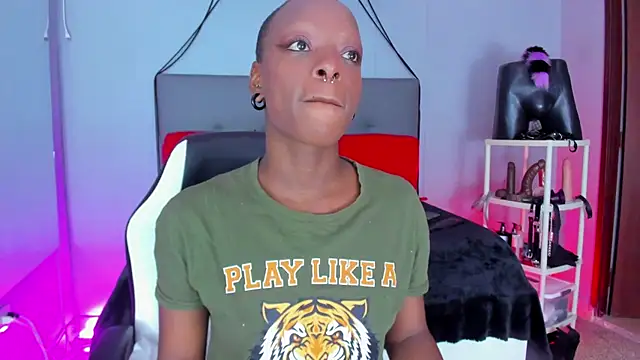 Coco Kiss online show from 10/31/25, 05:25