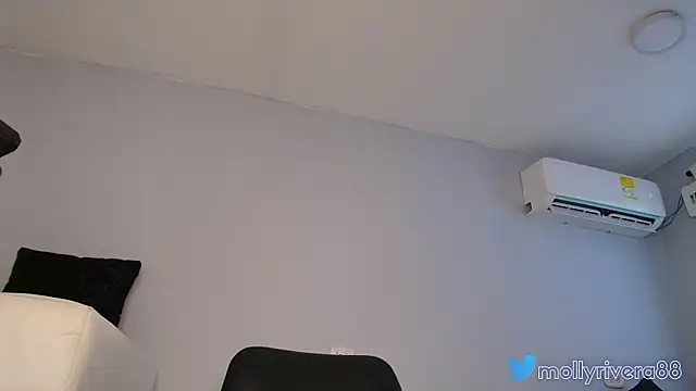 Snapshot of mollyrivera chatting on 09/08/25, 09:47 mollyrivera online show from 09/08/25, 09:47