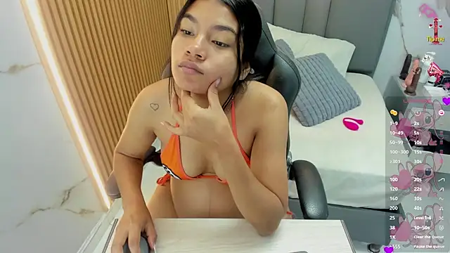 Snapshot of MILEY_JOAS2 chatting on 07/15/26, 12:32 MILEY JOAS2 online show from 07/15/26, 12:32
