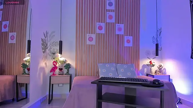 Snapshot of PawgGirl18 chatting on 12/05/24, 04:23 PawgGirl18 online show from 12/05/24, 04:23