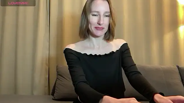 MonikaBos online show from 12/21/24, 10:19