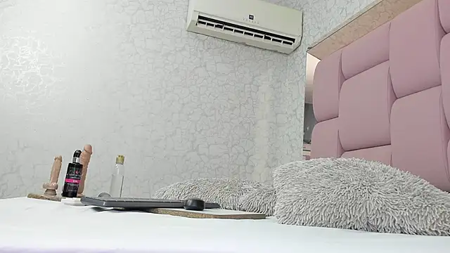  Molly rosse  online show from 03/06/25, 12:41