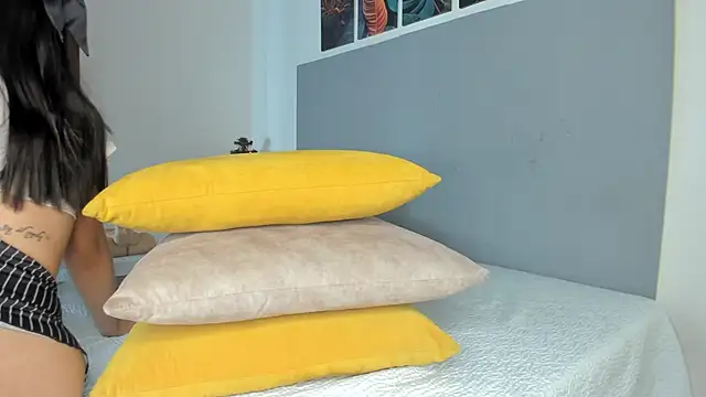  Molly rosse  online show from 11/25/25, 01:00