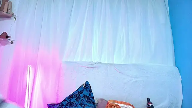 Natasha Wilde  online show from 12/19/24, 10:00