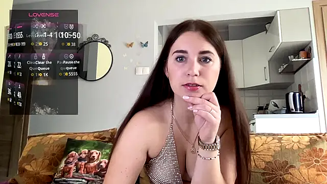 Snapshot of Teylor_Love chatting on 09/17/25, 12:07 Teylor Love online show from 09/17/25, 12:07