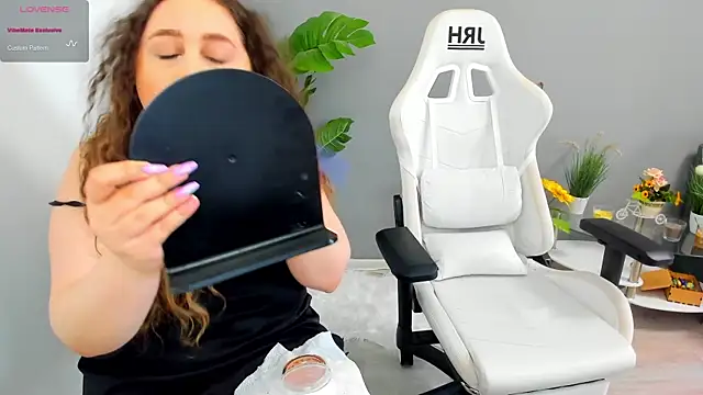 EveEvian online show from 05/31/26, 11:06