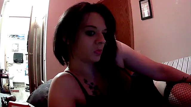 Snapshot of dangereyez0010 chatting on 02/08/25, 12:17 dangereyez0010 online show from 02/08/25, 12:17