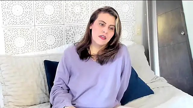 Snapshot of V_monse chatting on 01/21/25, 09:36 V monse online show from 01/21/25, 09:36