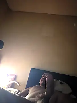 antoniox1978 online show from 11/18/25, 04:33