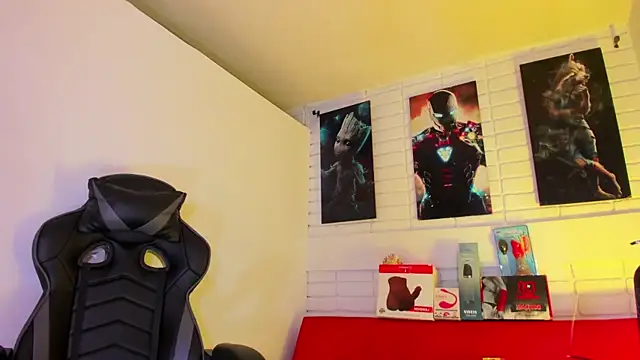 Snapshot of Alahia_Rodriguez chatting on 02/18/25, 12:28 Alahia Rodriguez online show from 02/18/25, 12:28