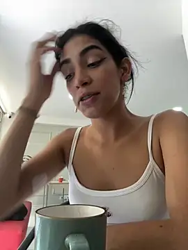 Alahia Rodriguez online show from 03/05/26, 07:21