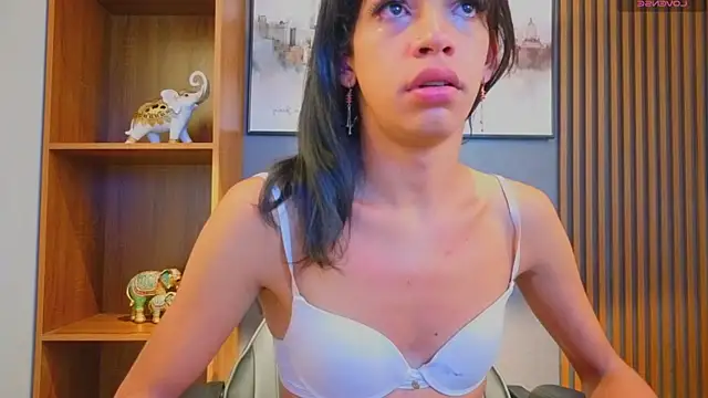Snapshot of Alahia_Rodriguez chatting on 07/10/26, 10:51 Alahia Rodriguez online show from 07/10/26, 10:51