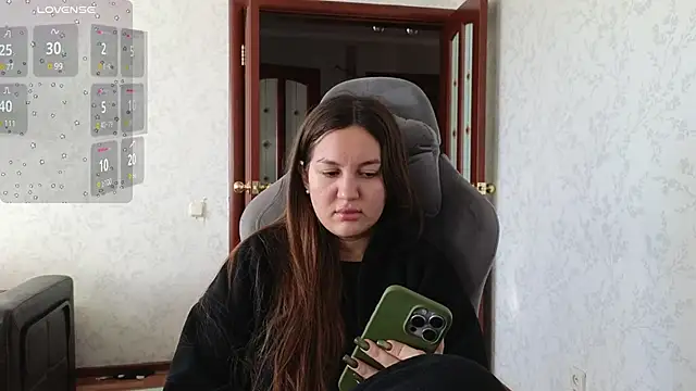 Nelly Fischer online show from 01/11/25, 11:02