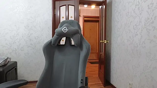 Nelly Fischer online show from 01/12/25, 01:37