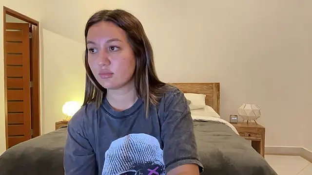 Nelly Fischer online show from 09/15/25, 03:34