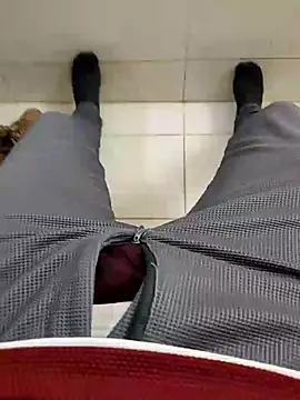 Snapshot of samlord261 chatting on 12/07/24, 05:26 samlord261 online show from 12/07/24, 05:26