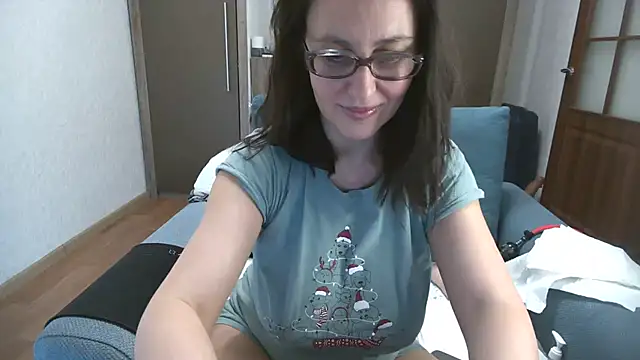 Ulyana72882 online show from 02/09/25, 04:40