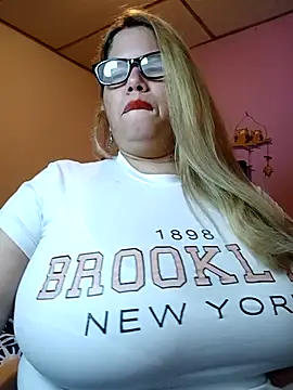 EllisW8 online show from 02/17/26, 11:07