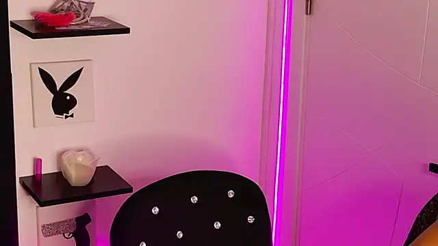 Snapshot of MissAmeliaa chatting on 09/21/25, 02:08 MissAmeliaa online show from 09/21/25, 02:08