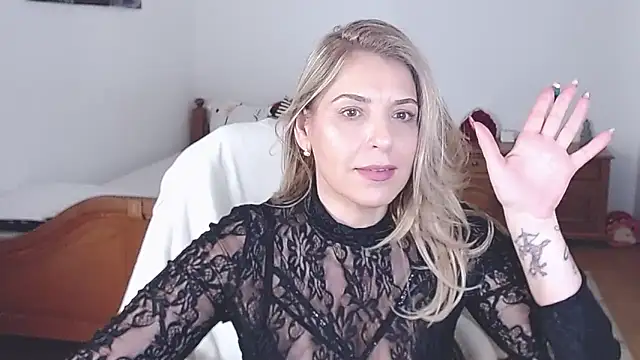 Snapshot of evamaria2024 chatting on 02/14/25, 11:10 evamaria2024 online show from 02/14/25, 11:10