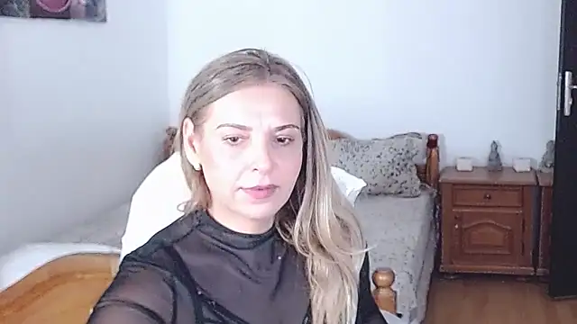 Snapshot of evamaria2024 chatting on 09/09/25, 07:30 evamaria2024 online show from 09/09/25, 07:30