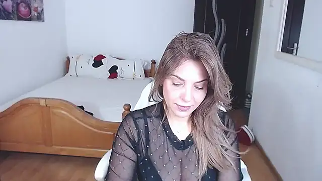 Snapshot of evamaria2024 chatting on 10/29/25, 07:54 evamaria2024 online show from 10/29/25, 07:54