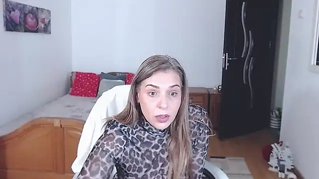 Snapshot of evamaria2024 chatting on 12/15/25, 09:46 evamaria2024 online show from 12/15/25, 09:46