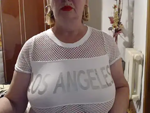 Secretfox online show from 09/25/25, 03:43