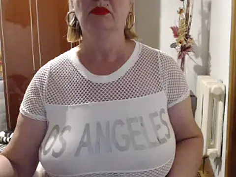 Secretfox online show from 09/26/25, 03:10