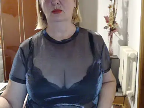 Secretfox online show from 10/03/25, 03:20