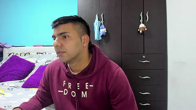 2ScarletandRyan8 online show from 03/23/26, 09:57