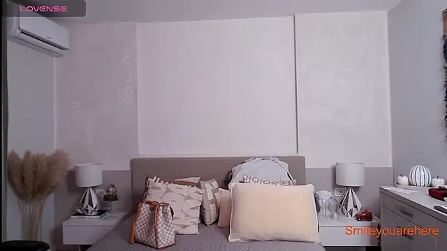 Smileyouarehere online show from 11/09/25, 04:00