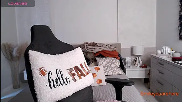 Smileyouarehere online show from 11/16/25, 06:19