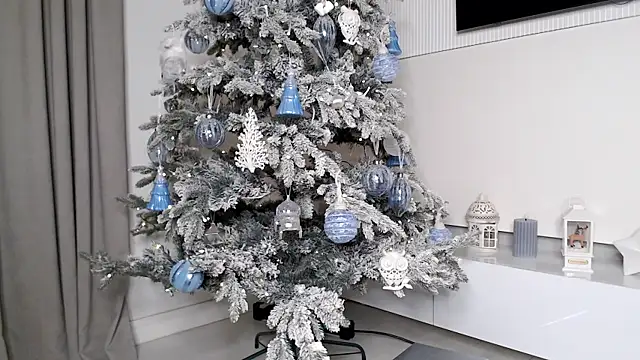 Smileyouarehere online show from 12/22/25, 11:57