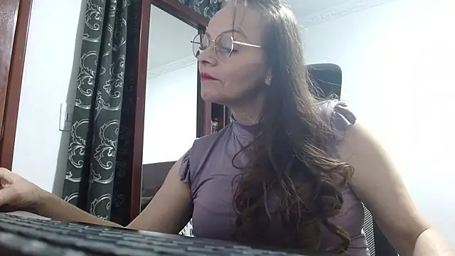 Snapshot of asleycavta chatting on 10/22/25, 05:13 asleycavta online show from 10/22/25, 05:13