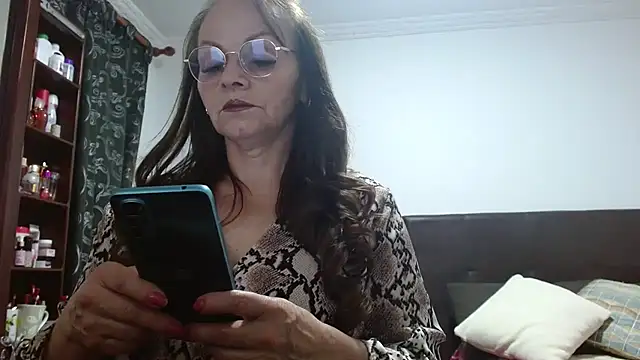 Snapshot of asleycavta chatting on 10/25/25, 10:26 asleycavta online show from 10/25/25, 10:26