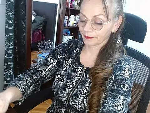 Snapshot of asleycavta chatting on 11/11/25, 01:05 asleycavta online show from 11/11/25, 01:05