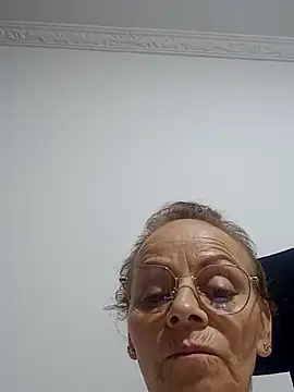 Snapshot of asleycavta chatting on 11/15/25, 03:48 asleycavta online show from 11/15/25, 03:48