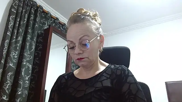 Snapshot of asleycavta chatting on 11/20/25, 10:53 asleycavta online show from 11/20/25, 10:53