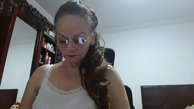 asleycavta online show from 02/10/26, 09:08