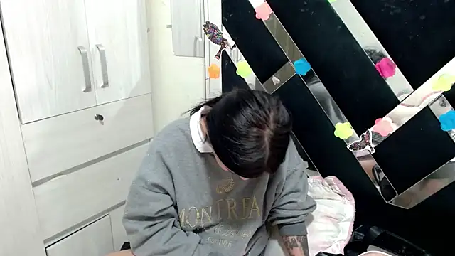 katery wok11 online show from 11/12/25, 07:03