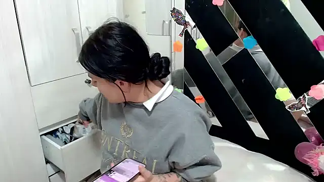 katery wok11 online show from 11/27/25, 05:37