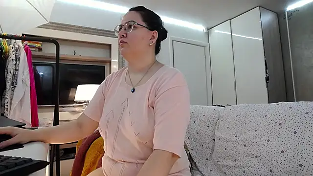 ILoveToFeelU online show from 06/22/26, 02:02