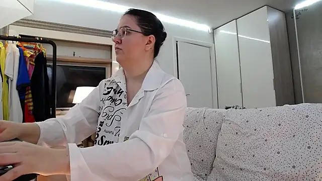 ILoveToFeelU online show from 07/04/26, 05:08