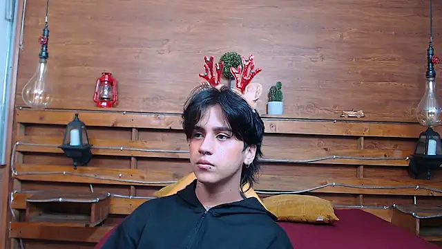 alex 477 online show from 12/02/25, 11:37