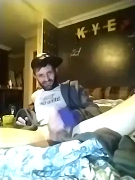 Nawtyslaveteen online show from 11/17/25, 01:33