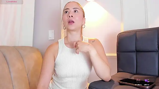 Lia walton online show from 12/25/24, 05:58