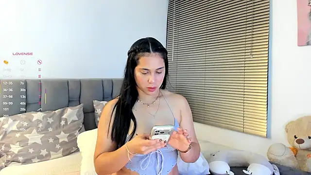 Gigi-bom online show from 03/17/26, 12:04