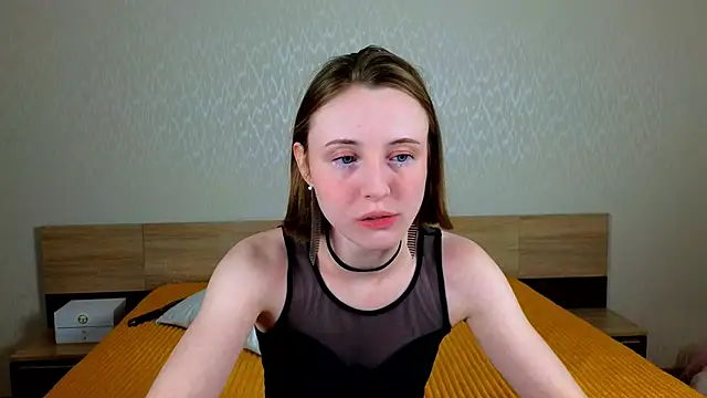 Cowell Adelina online show from 02/27/26, 09:20