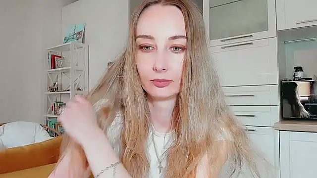 Maiami000 online show from 04/14/26, 02:23